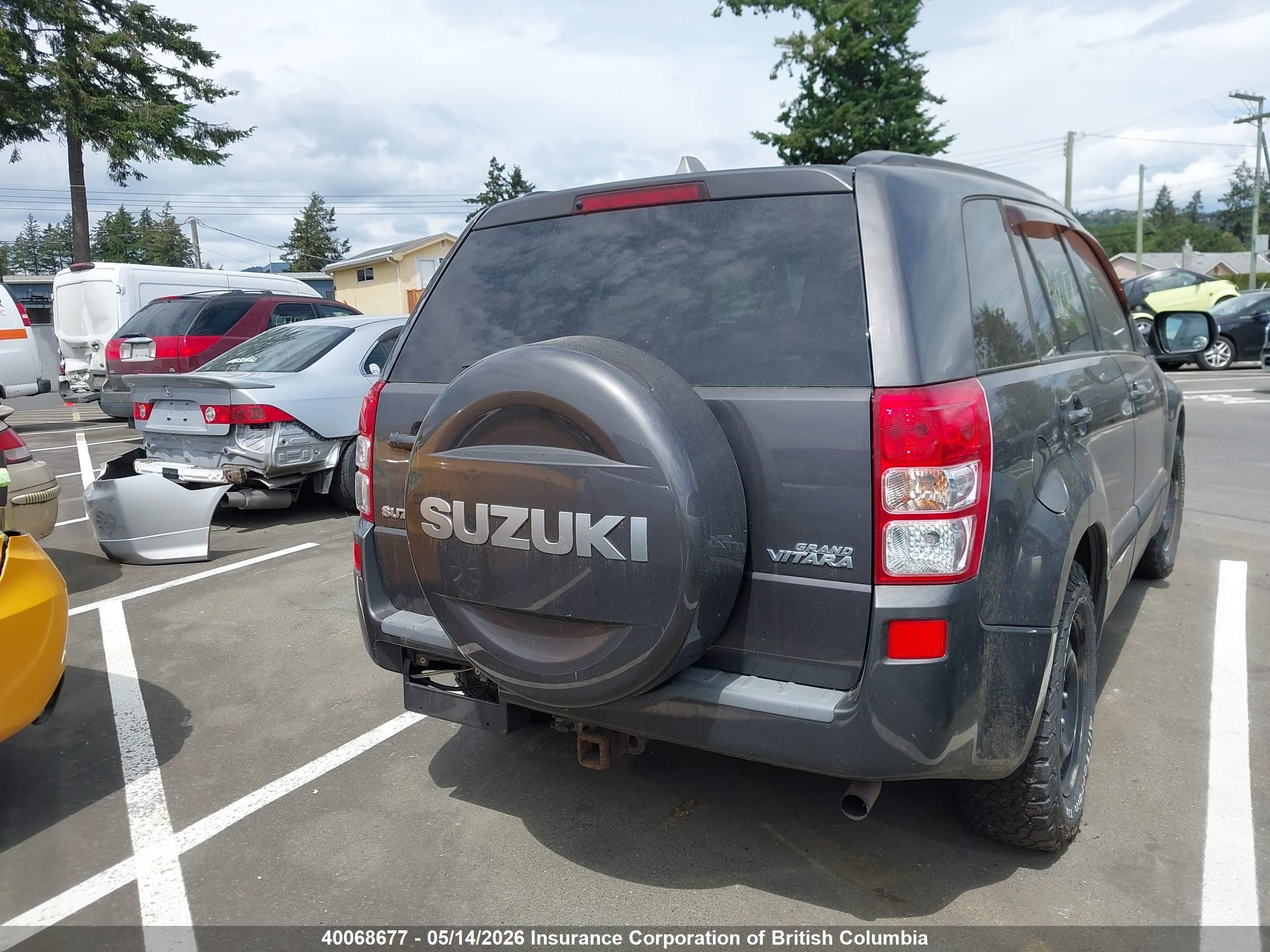 2011 SUZUKI Grand Vitara — VIN JS3TD0D46B4100423 — photo 4